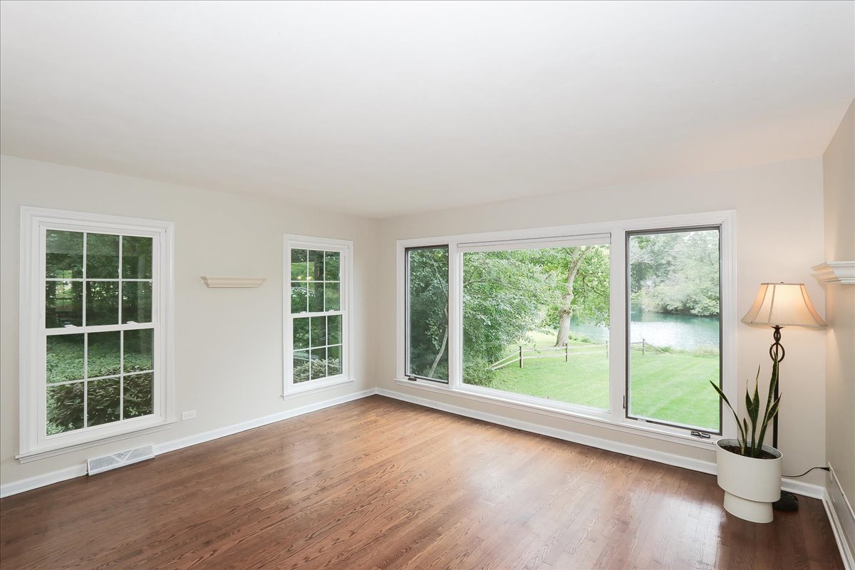547 Lakeview Court, Bartlett, IL 60103