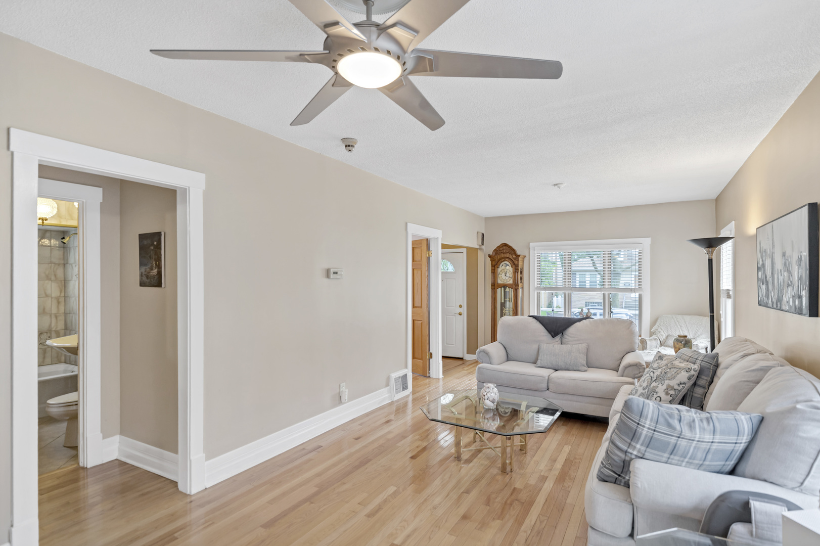 3437 N Overhill Avenue, Chicago, IL 60634