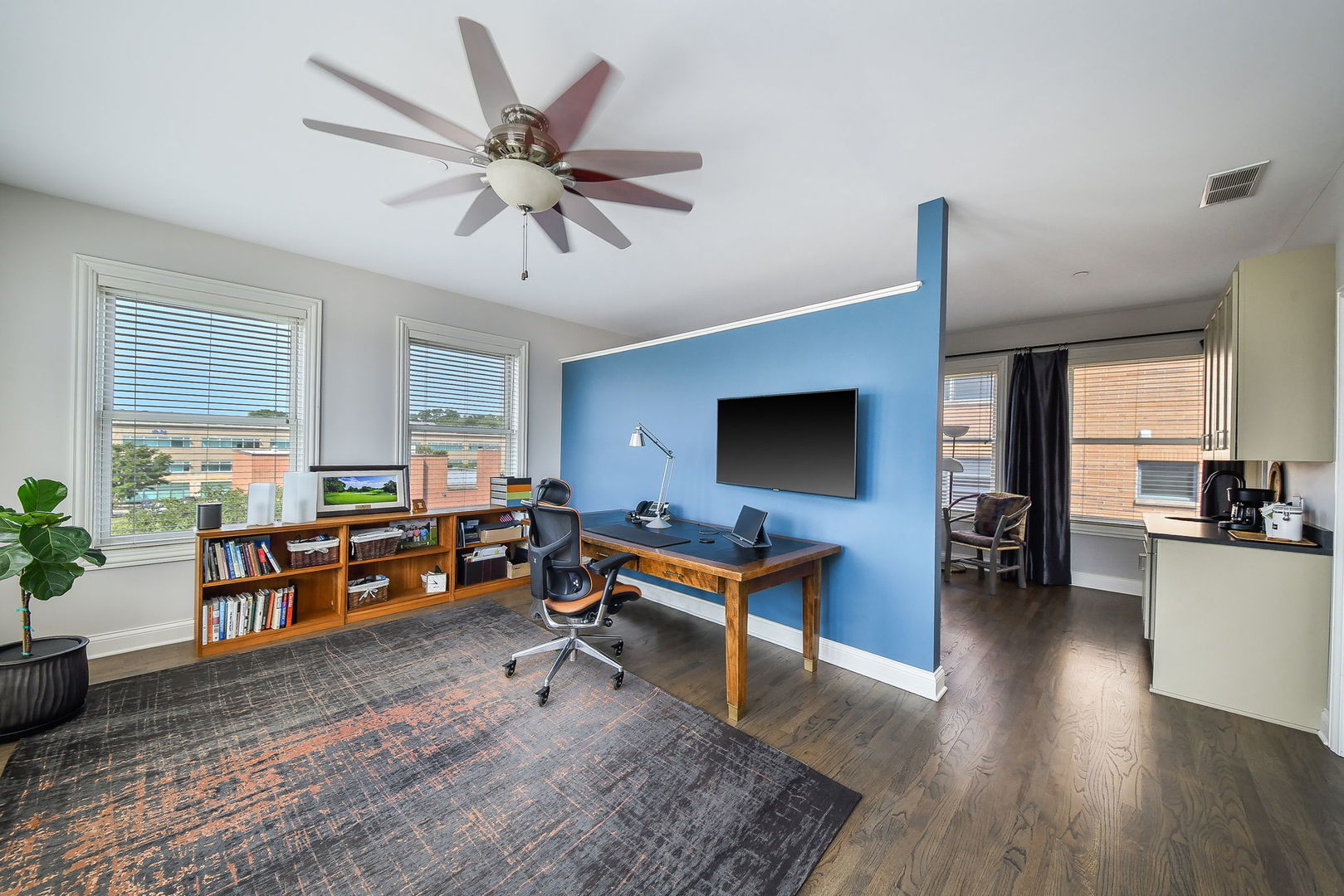 460 PENNSYLVANIA Avenue #A-1, Glen Ellyn, IL 60137