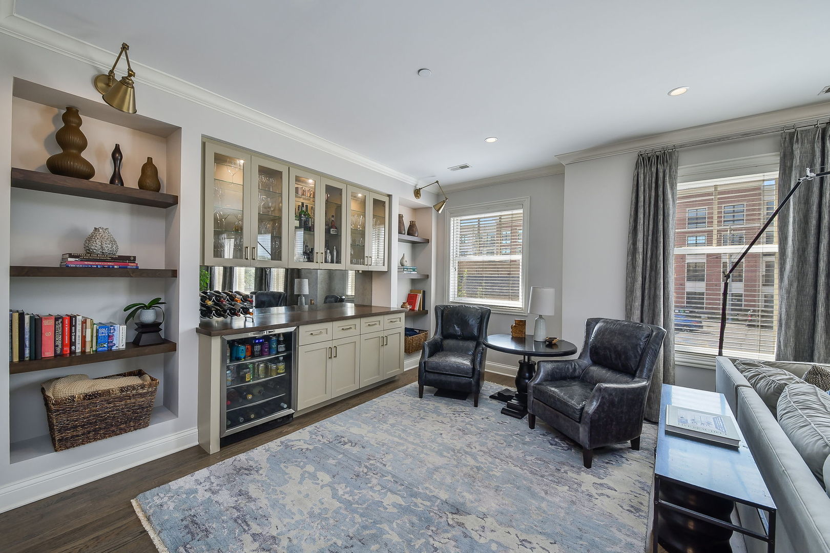 460 PENNSYLVANIA Avenue #A-1, Glen Ellyn, IL 60137