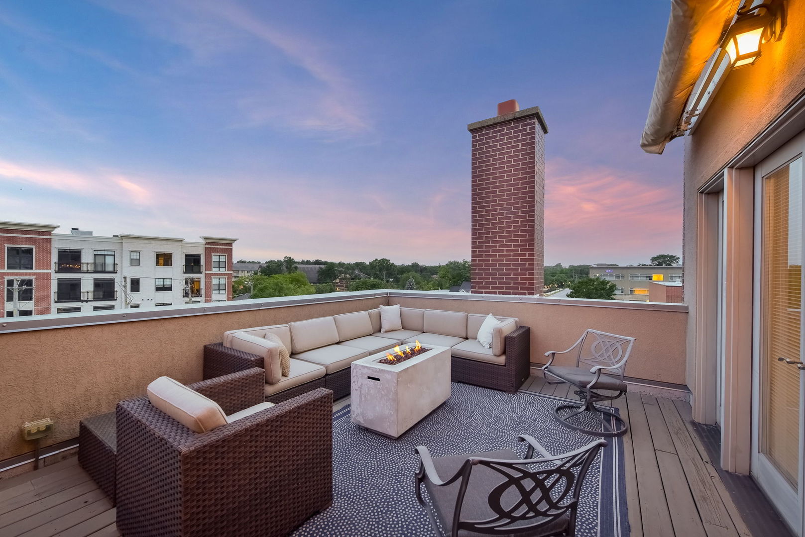 460 PENNSYLVANIA Avenue #A-1, Glen Ellyn, IL 60137