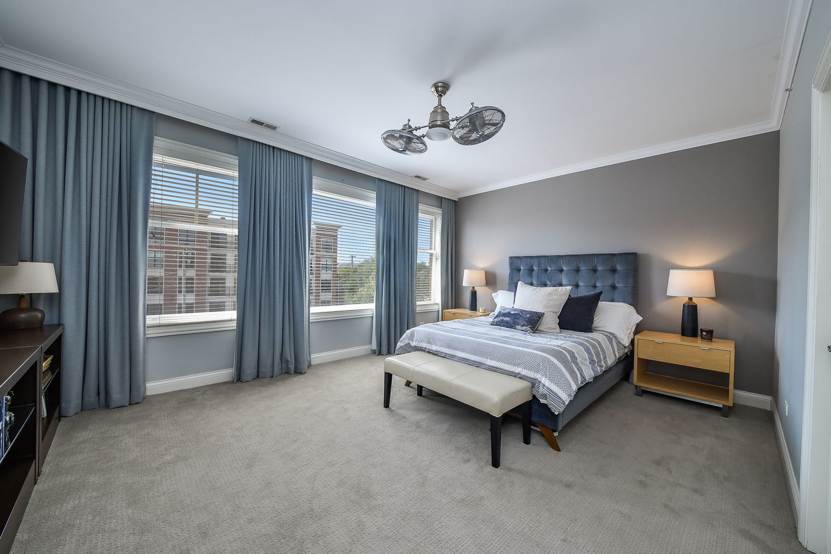 460 PENNSYLVANIA Avenue #A-1, Glen Ellyn, IL 60137