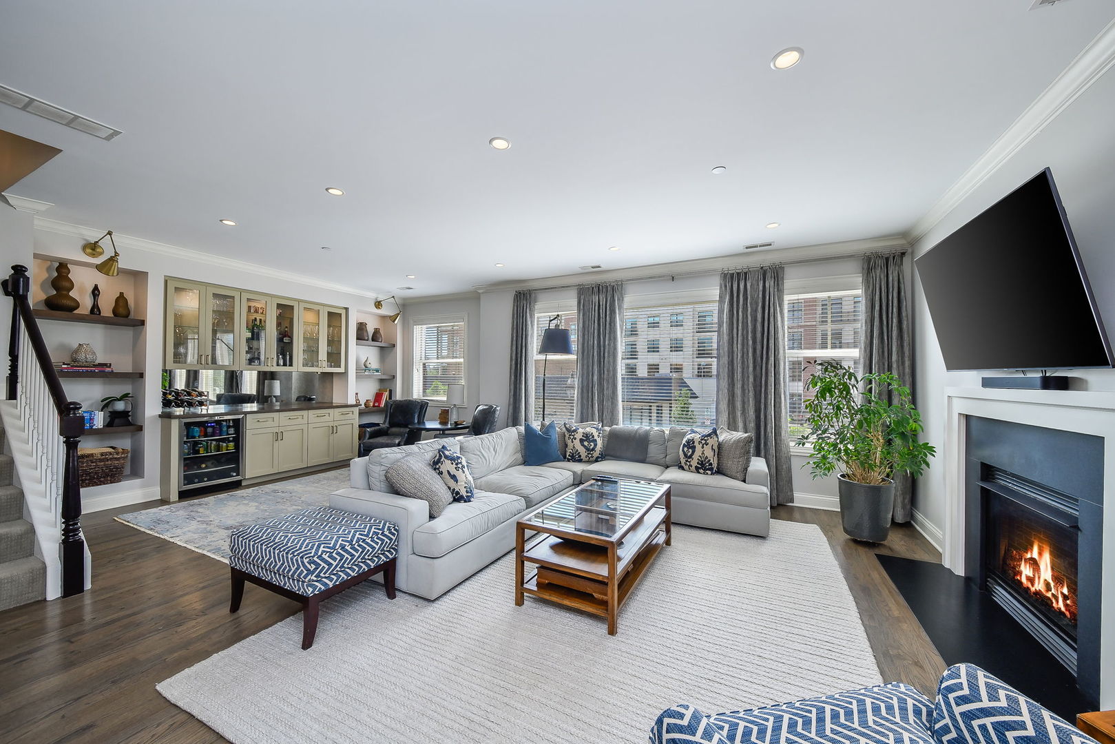 460 PENNSYLVANIA Avenue #A-1, Glen Ellyn, IL 60137