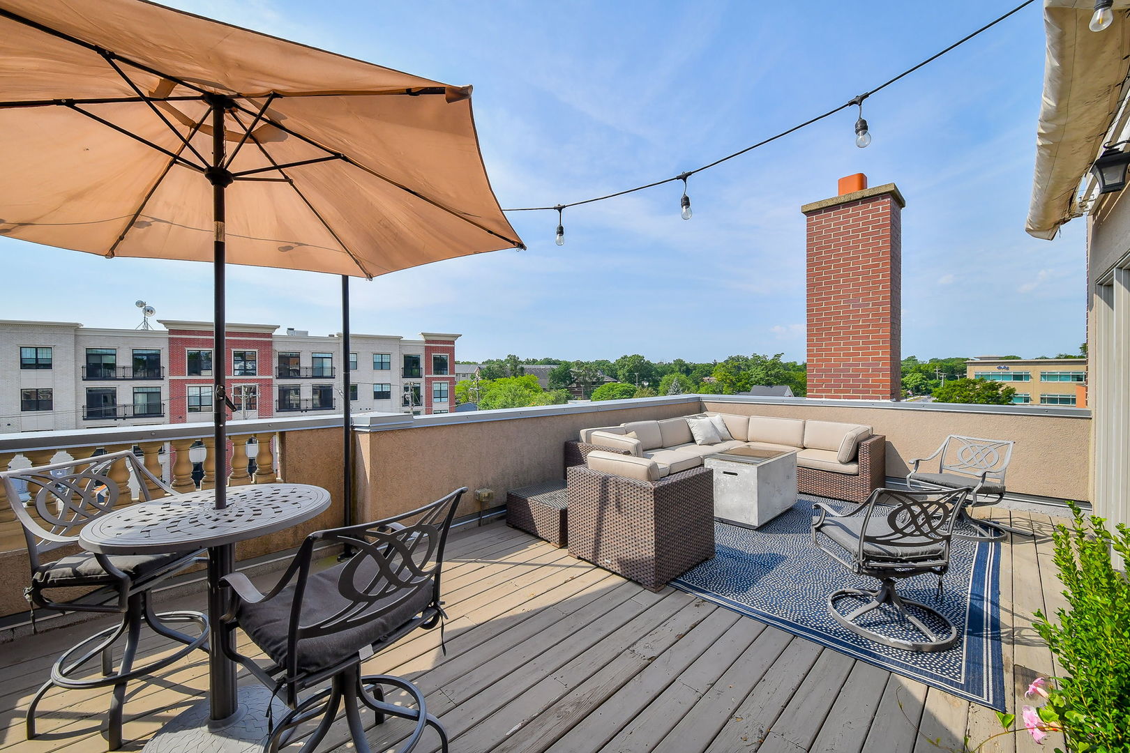 460 PENNSYLVANIA Avenue #A-1, Glen Ellyn, IL 60137