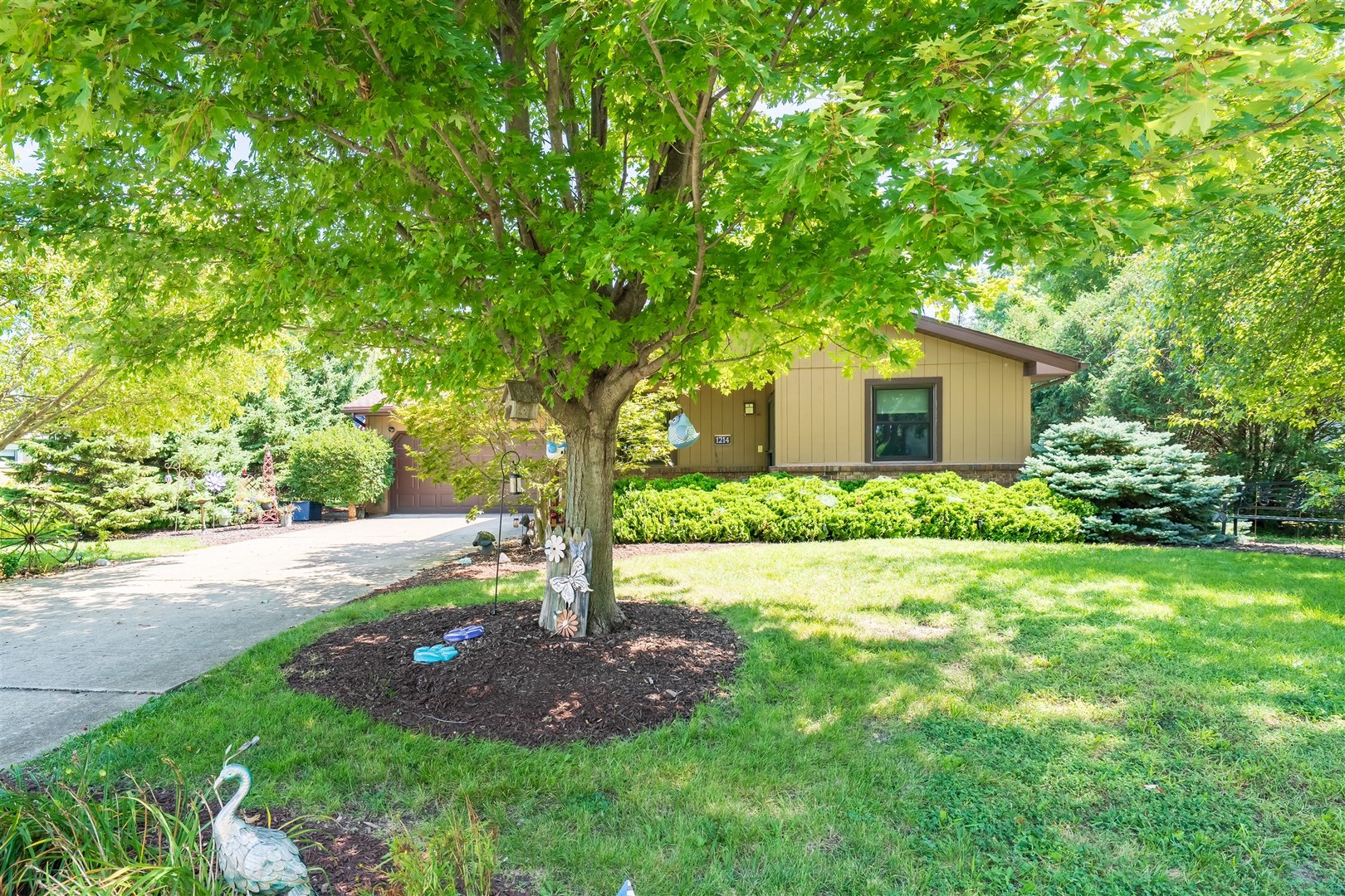 1214 N Kennedy Drive, Pontiac, IL 61764