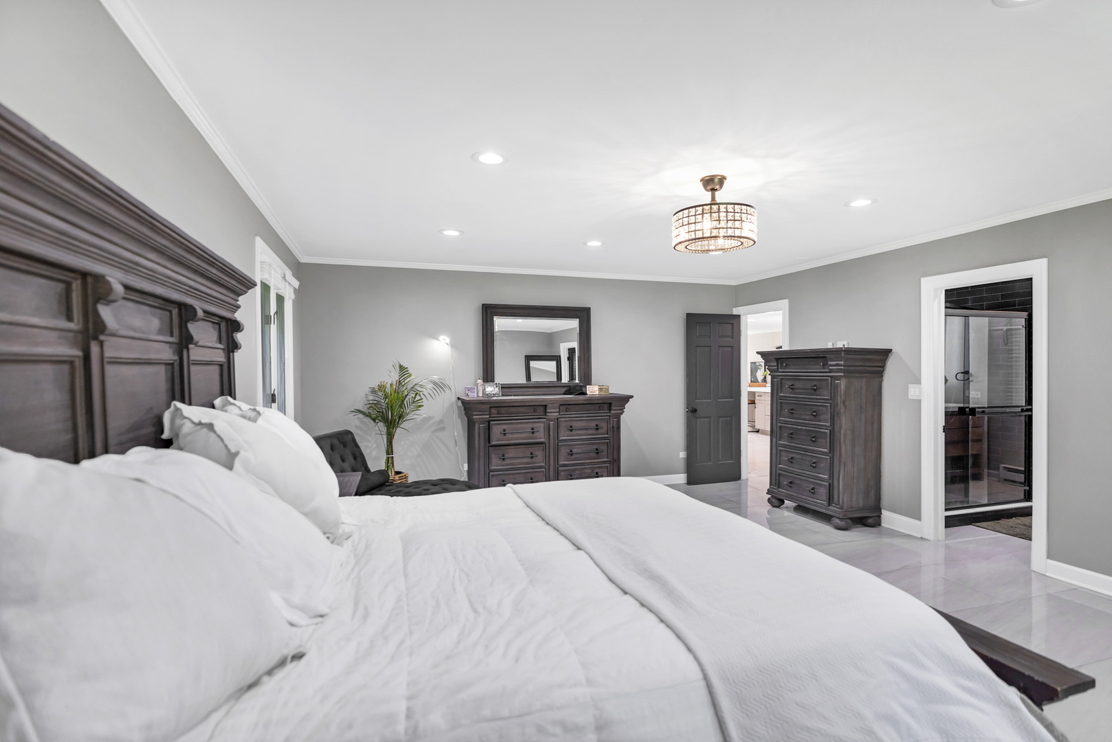 370 Oakwood Court, Palatine, IL 60067