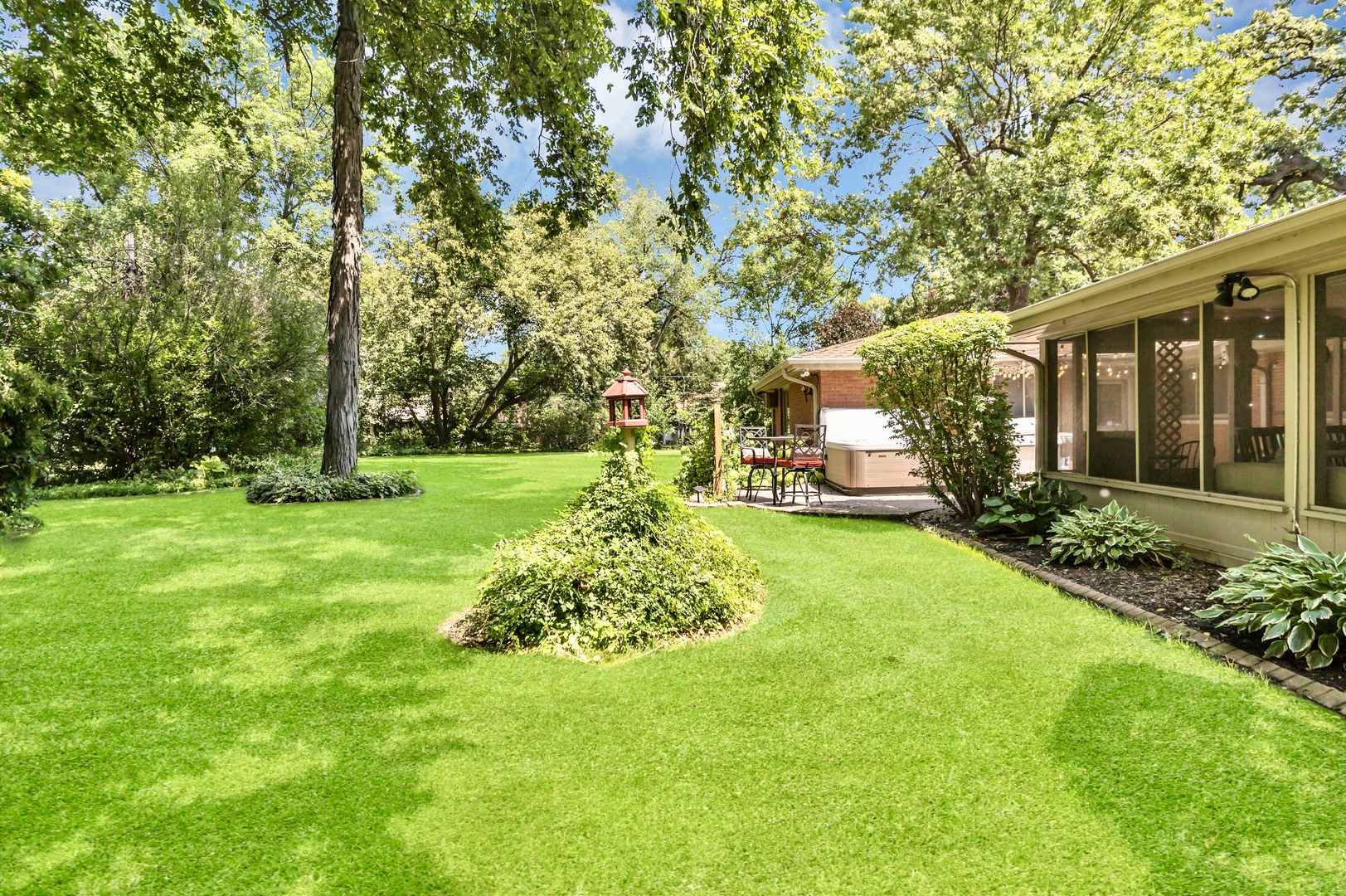 370 Oakwood Court, Palatine, IL 60067