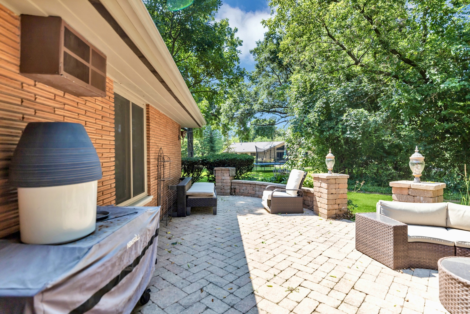 370 Oakwood Court, Palatine, IL 60067