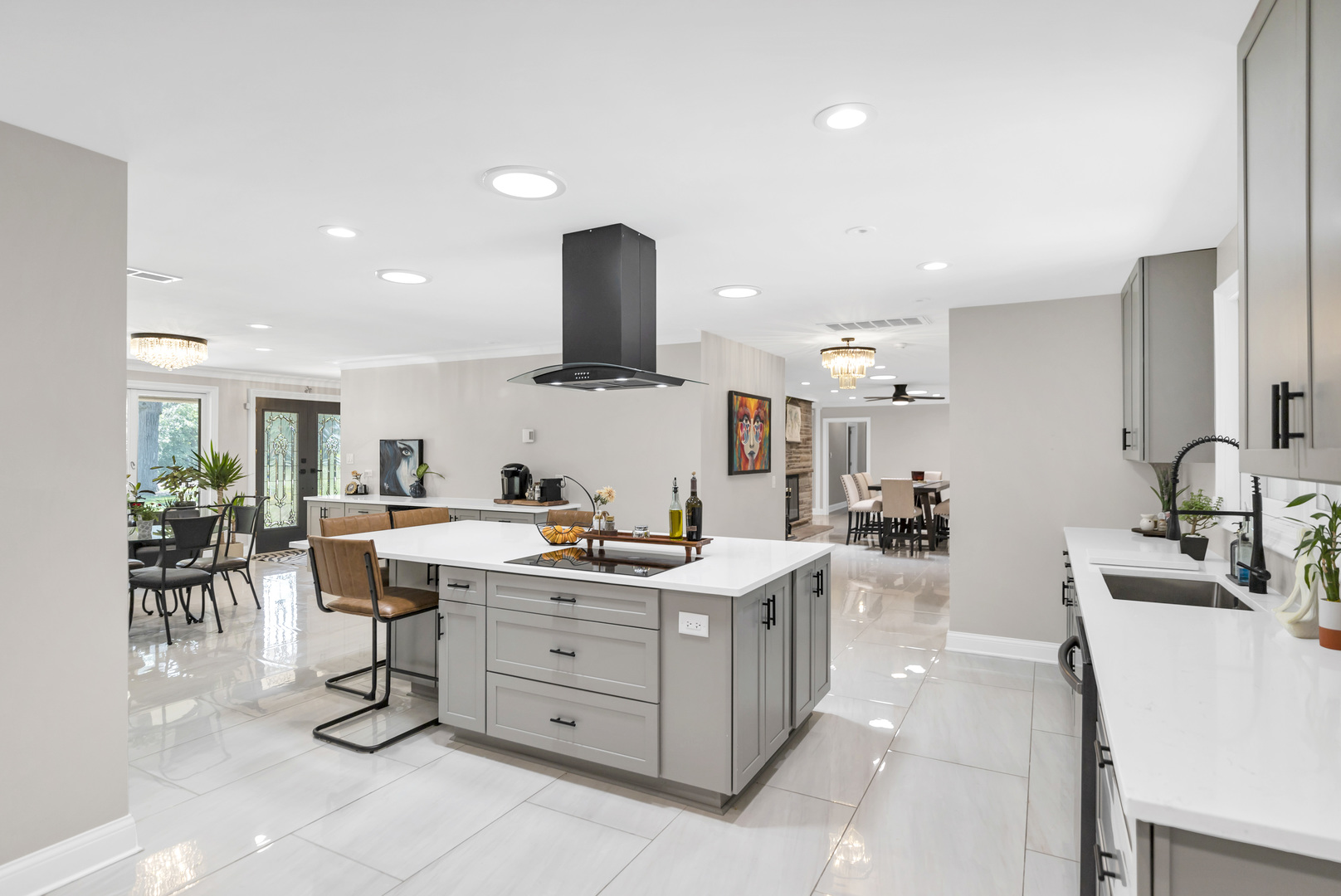 370 Oakwood Court, Palatine, IL 60067