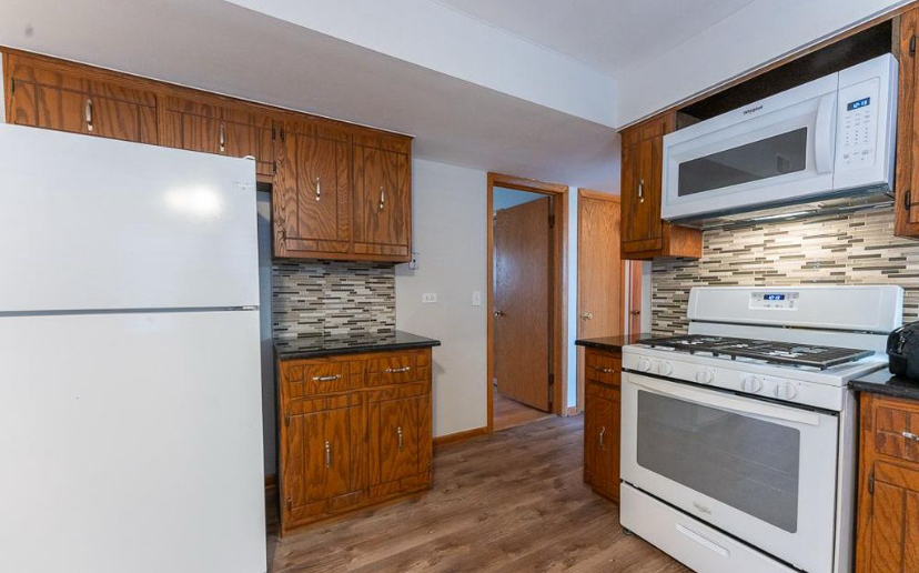 8423 W Wilson Avenue, Chicago, IL 60656