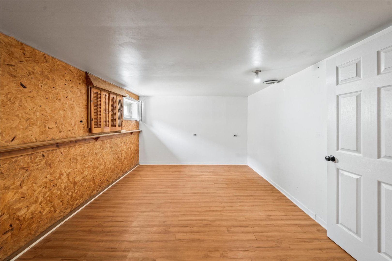 8423 W Wilson Avenue, Chicago, IL 60656
