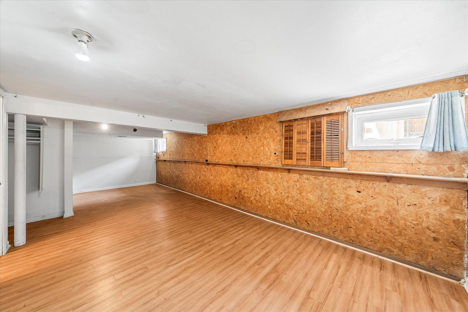 8423 W Wilson Avenue, Chicago, IL 60656