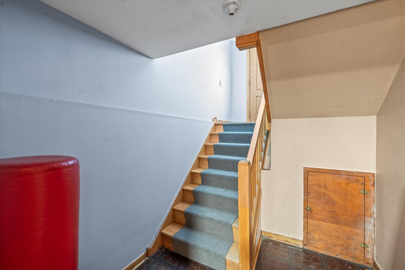 8423 W Wilson Avenue, Chicago, IL 60656