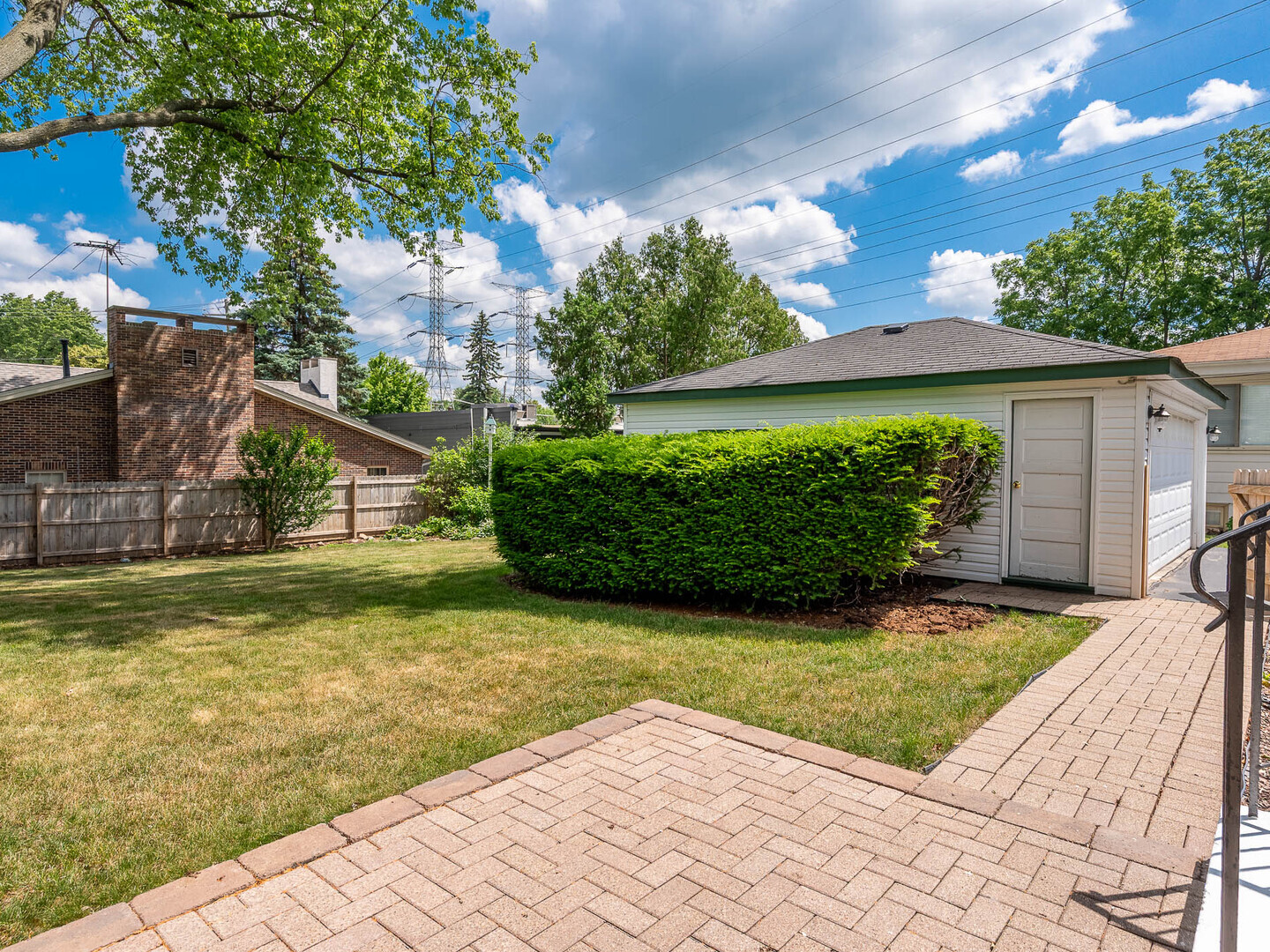 136 Ross Avenue, Cary, IL 60013