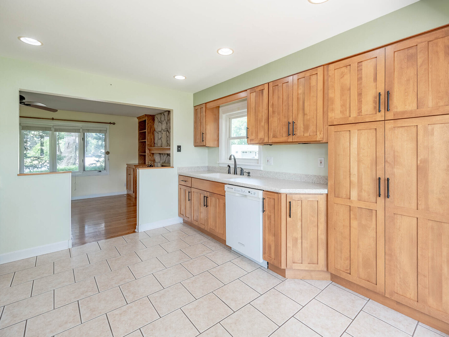 136 Ross Avenue, Cary, IL 60013