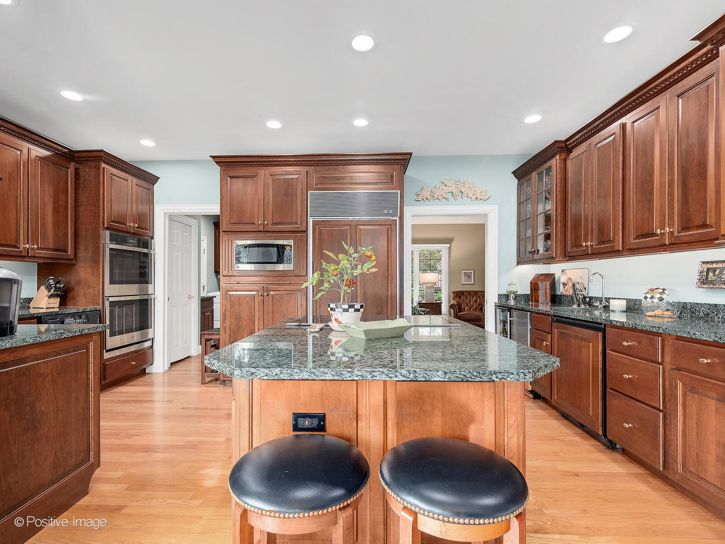 802 Kenmare Drive, Burr Ridge, IL 60527