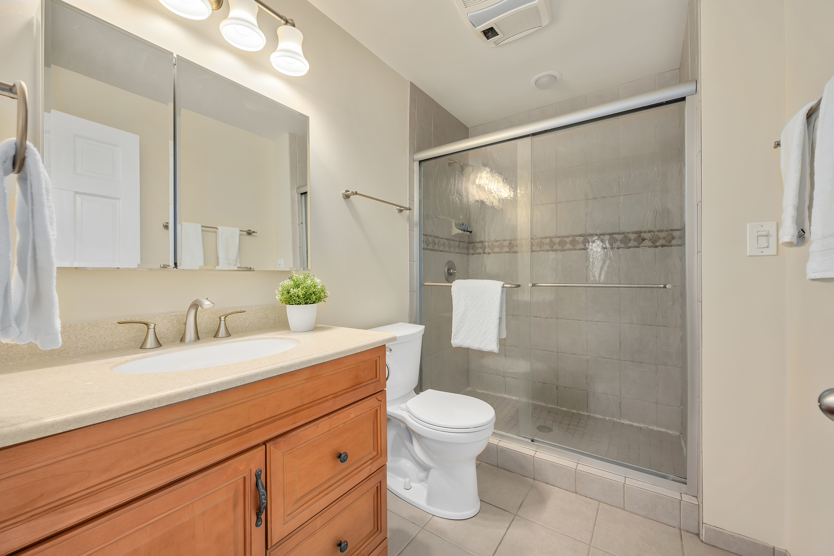 850 Lorraine Road #2M, Wheaton, IL 60187