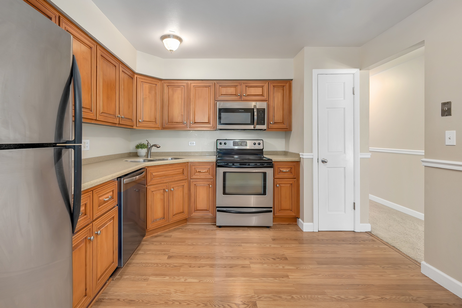 850 Lorraine Road #2M, Wheaton, IL 60187