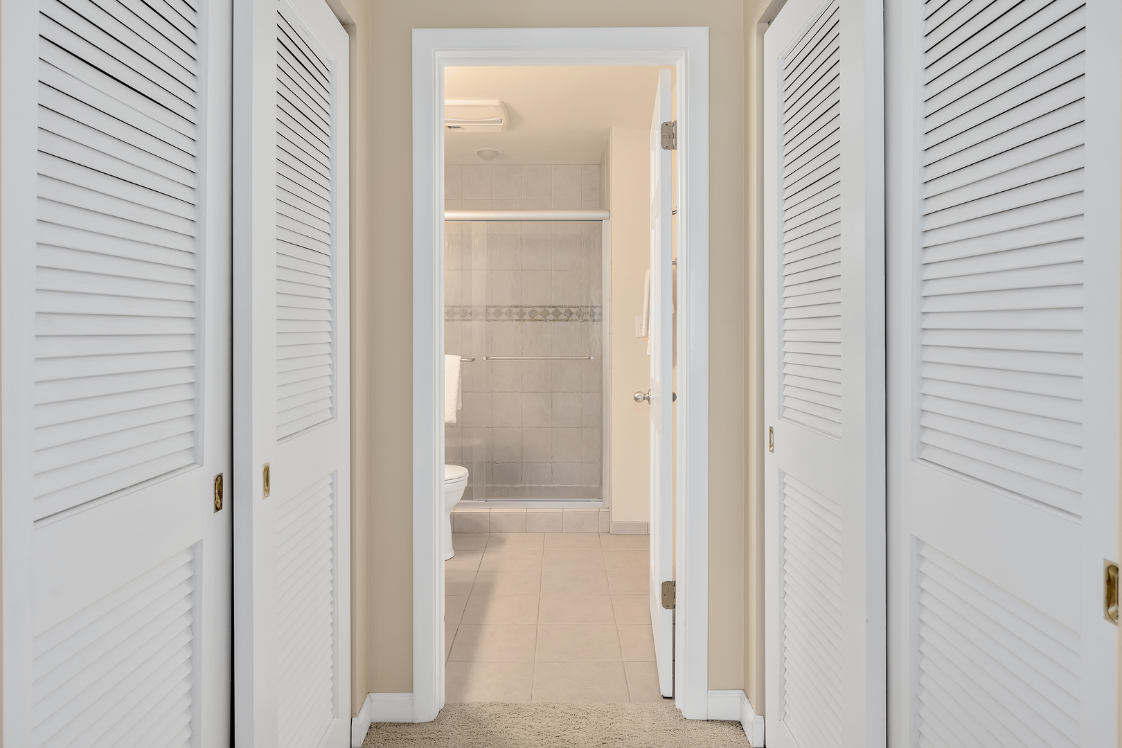 850 Lorraine Road #2M, Wheaton, IL 60187