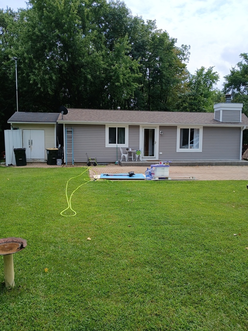 42065 N Beachview Drive, Antioch, IL 60002