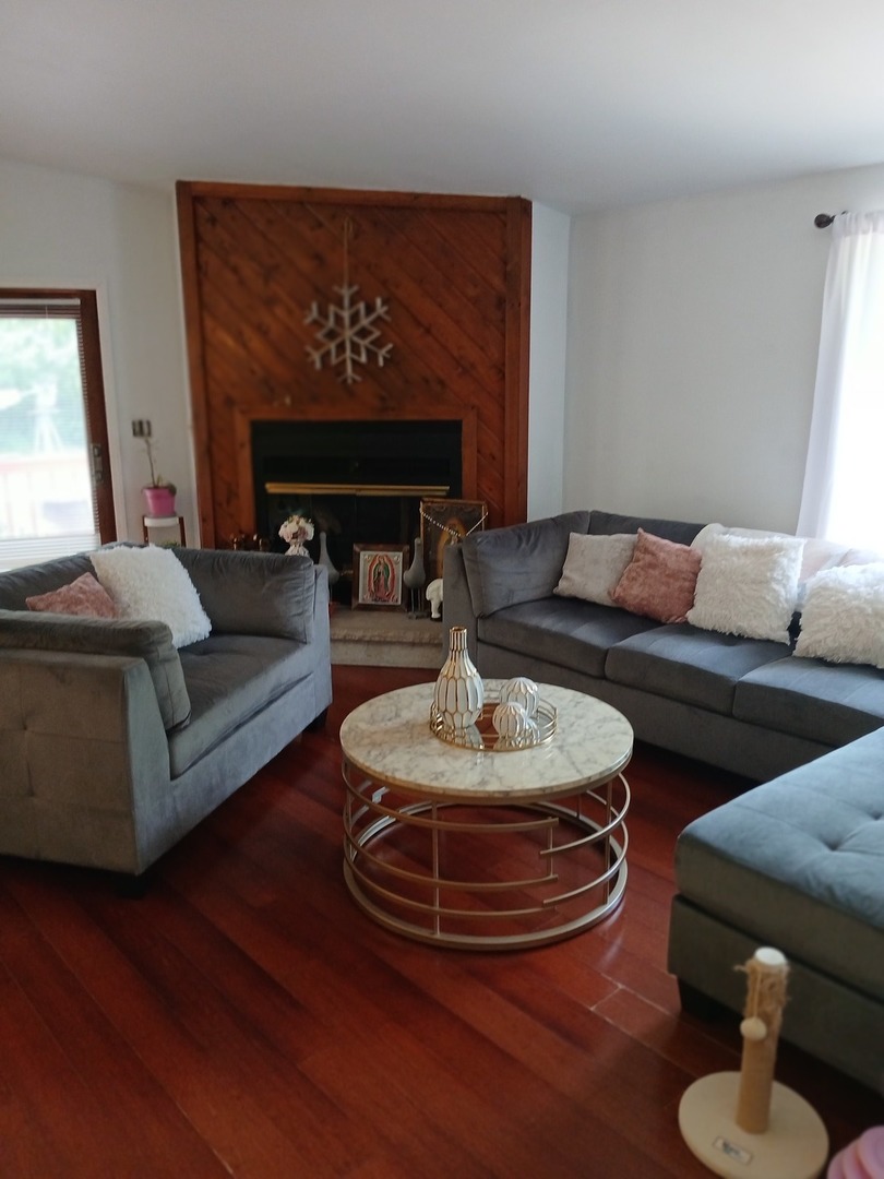 42065 N Beachview Drive, Antioch, IL 60002