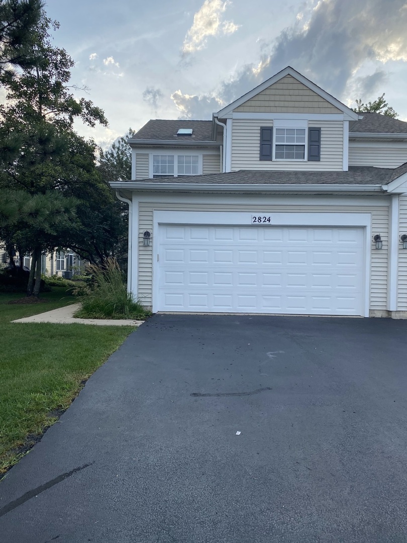 2824 White Thorn Circle, Naperville, IL 60564