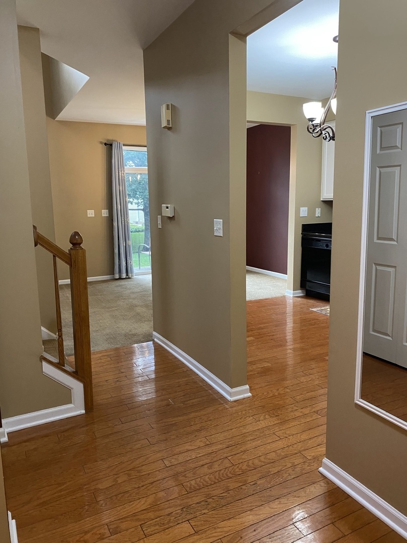 2824 White Thorn Circle, Naperville, IL 60564