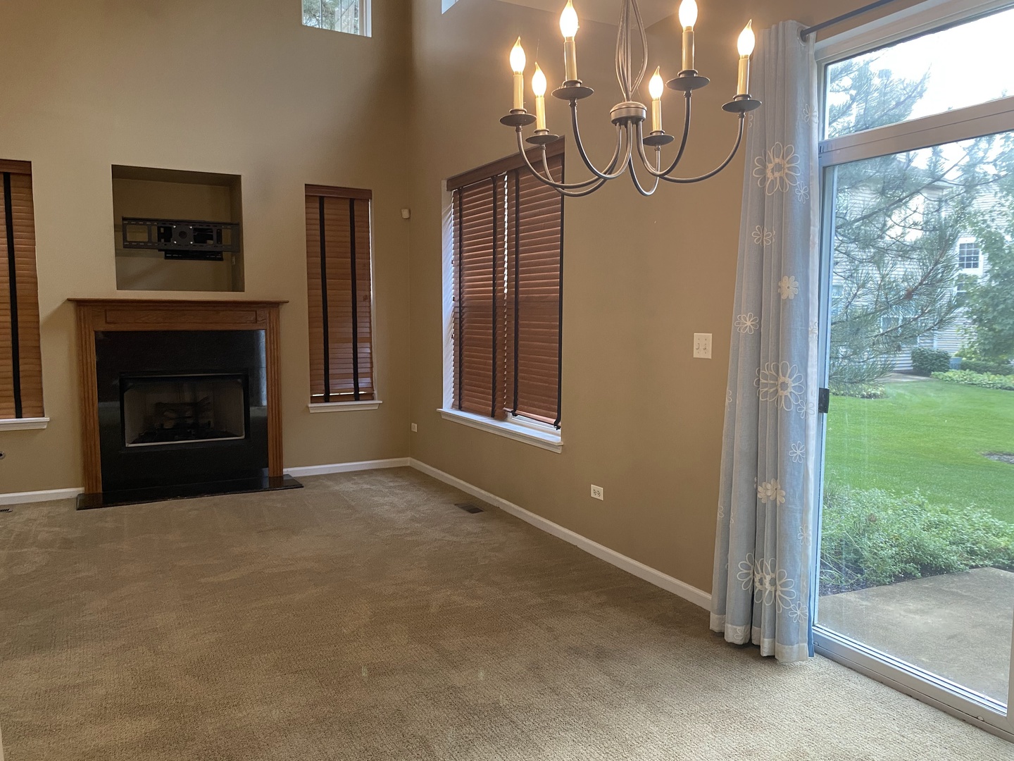 2824 White Thorn Circle, Naperville, IL 60564