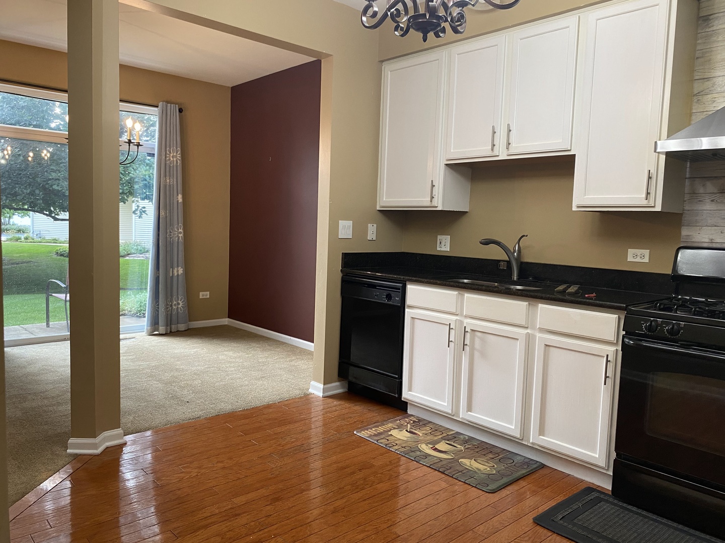 2824 White Thorn Circle, Naperville, IL 60564