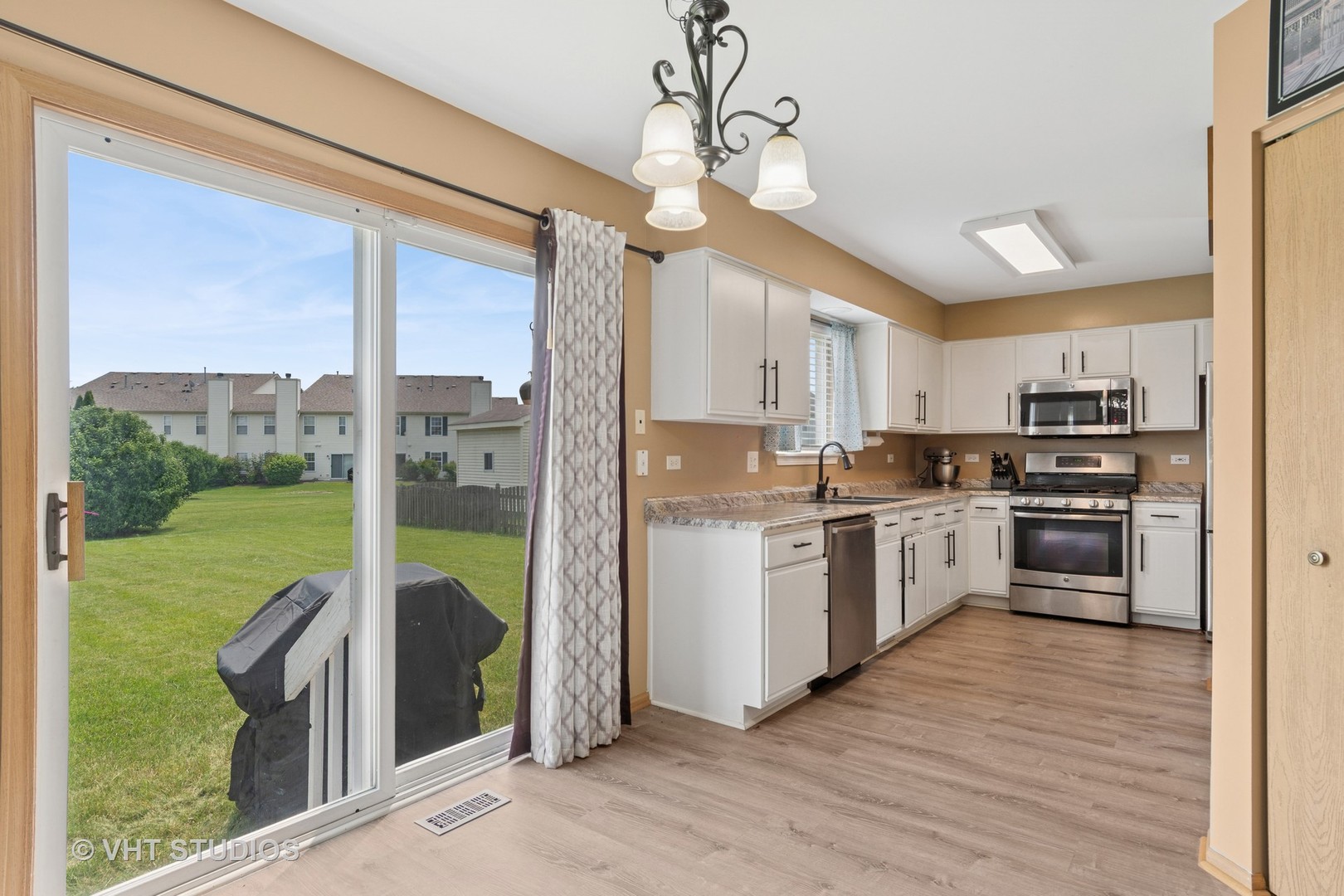 2477 Smithfield Court, Aurora, IL 60503