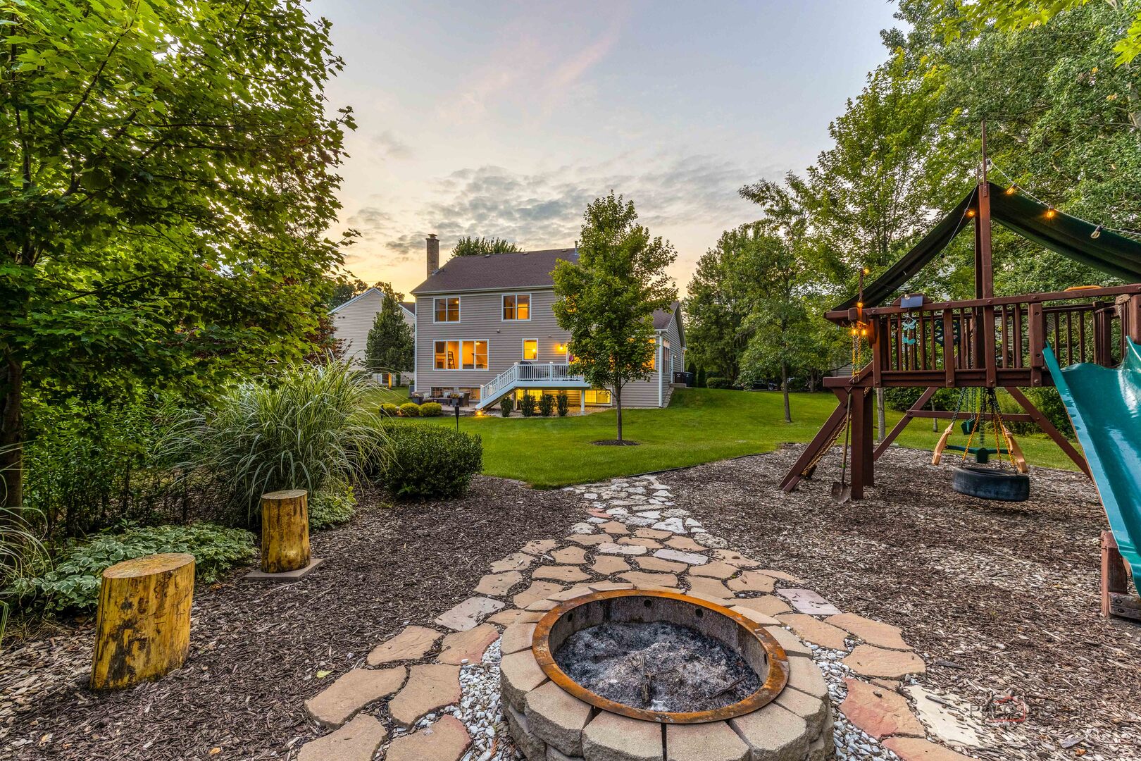 28585 Ashford Court, Lake Bluff, IL 60044