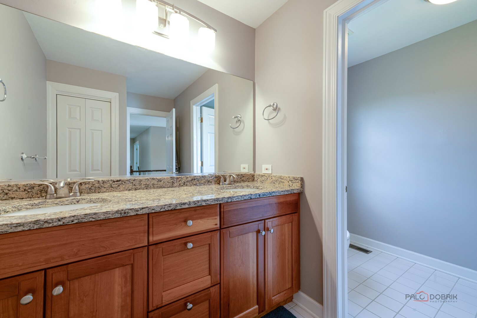 28585 Ashford Court, Lake Bluff, IL 60044