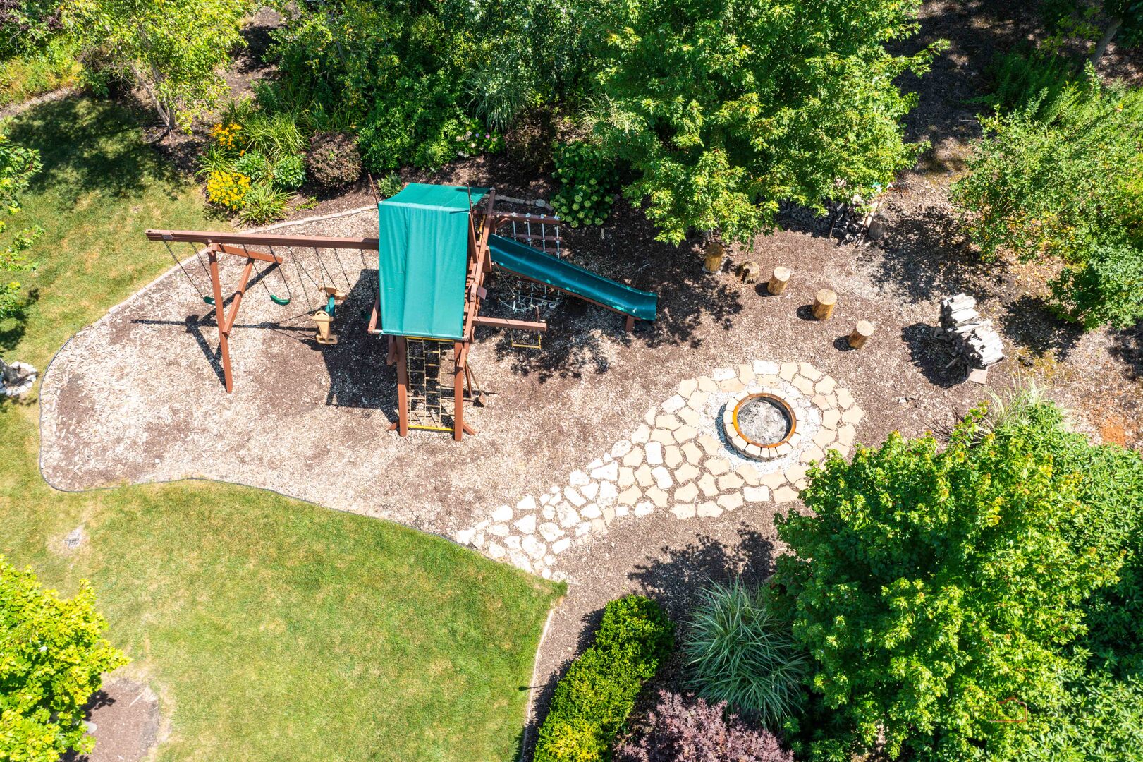 28585 Ashford Court, Lake Bluff, IL 60044