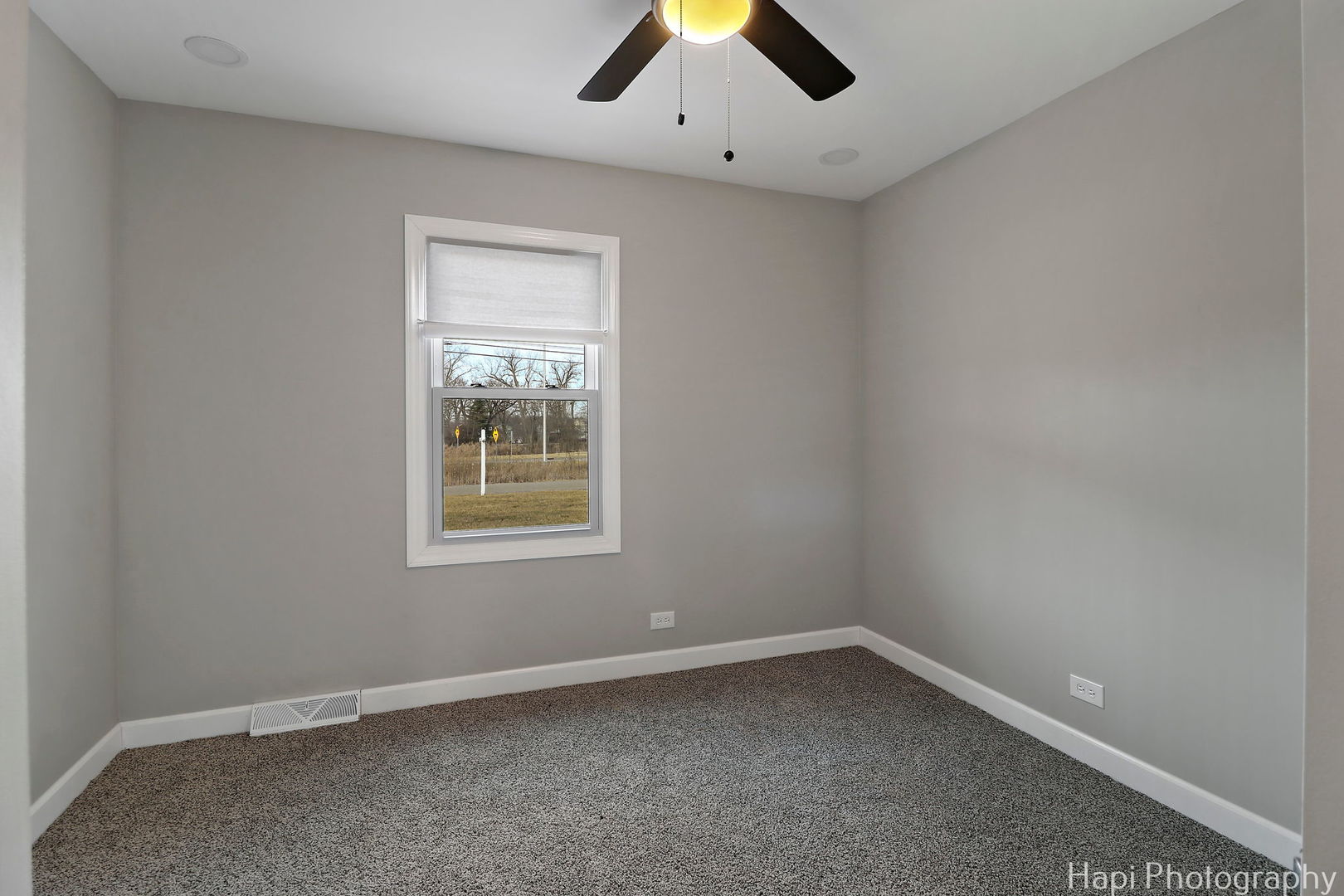 2610 S Thomas Court, McHenry, IL 60051