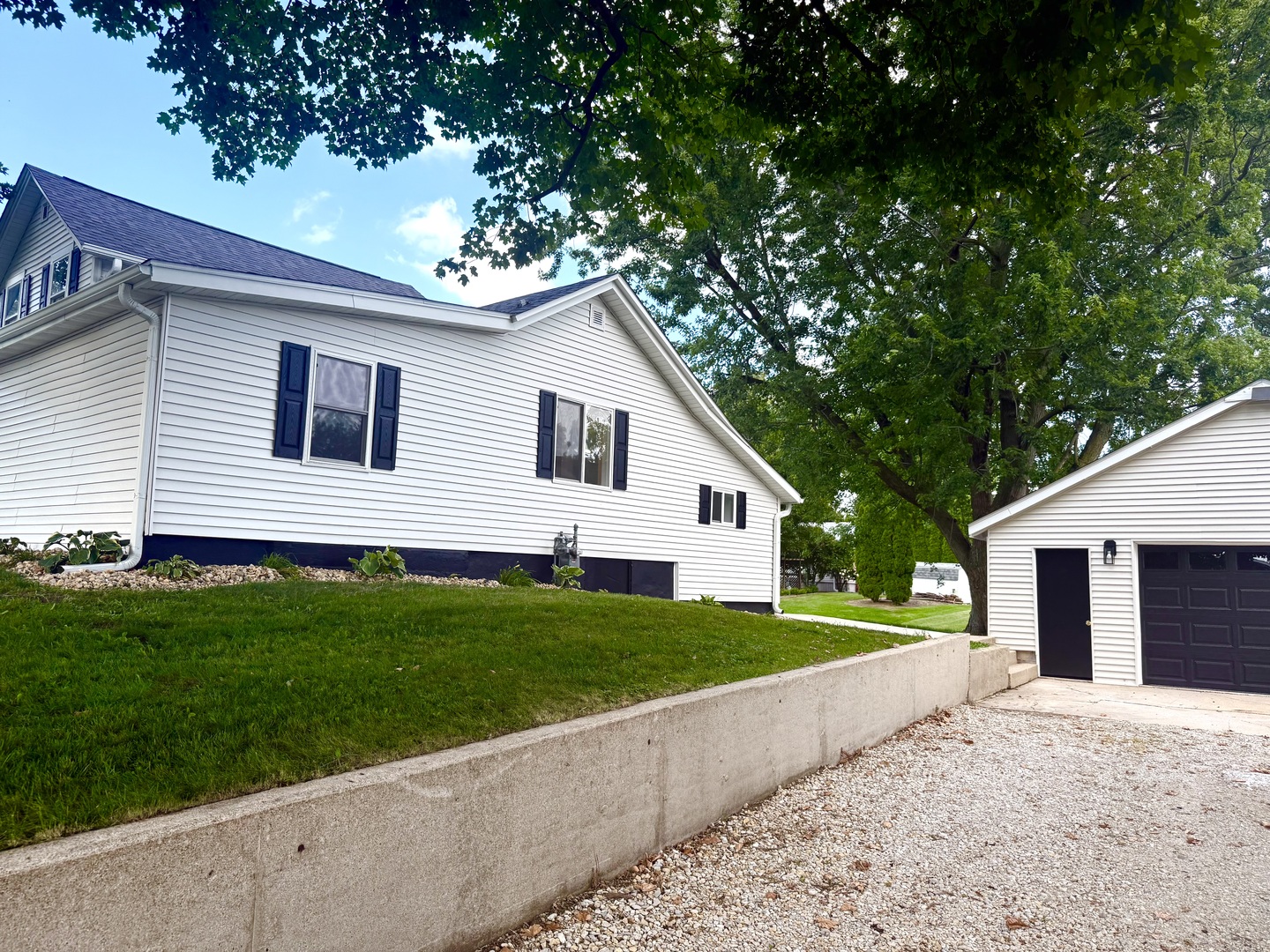 191 Peru Street, Paw Paw, IL 61353