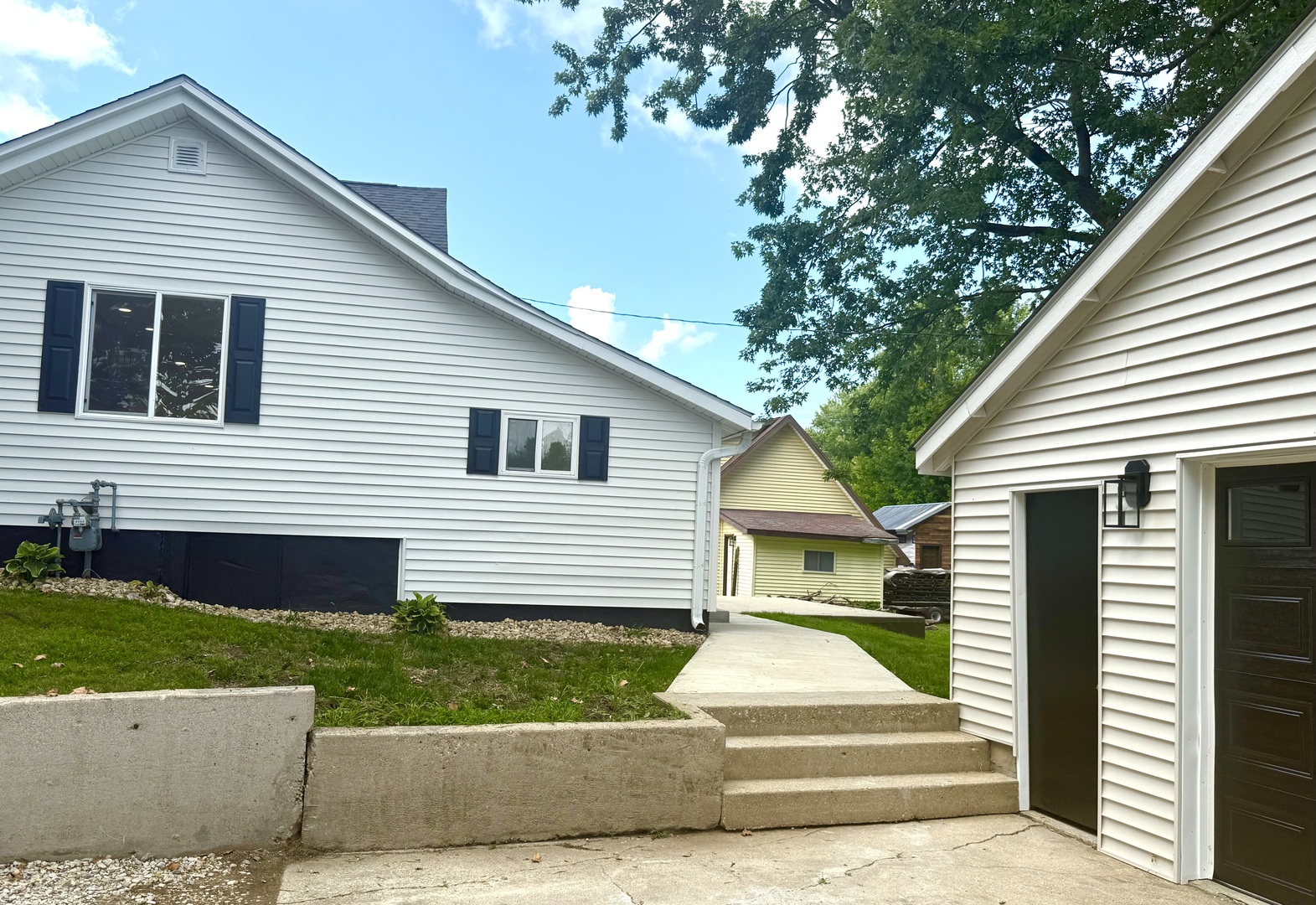 191 Peru Street, Paw Paw, IL 61353