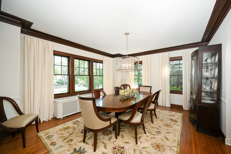 843 Crescent Boulevard, Glen Ellyn, IL 60137