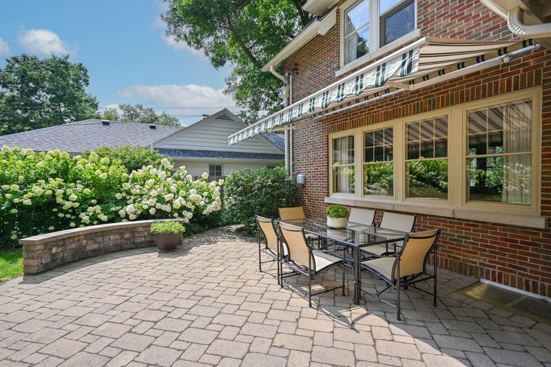 843 Crescent Boulevard, Glen Ellyn, IL 60137