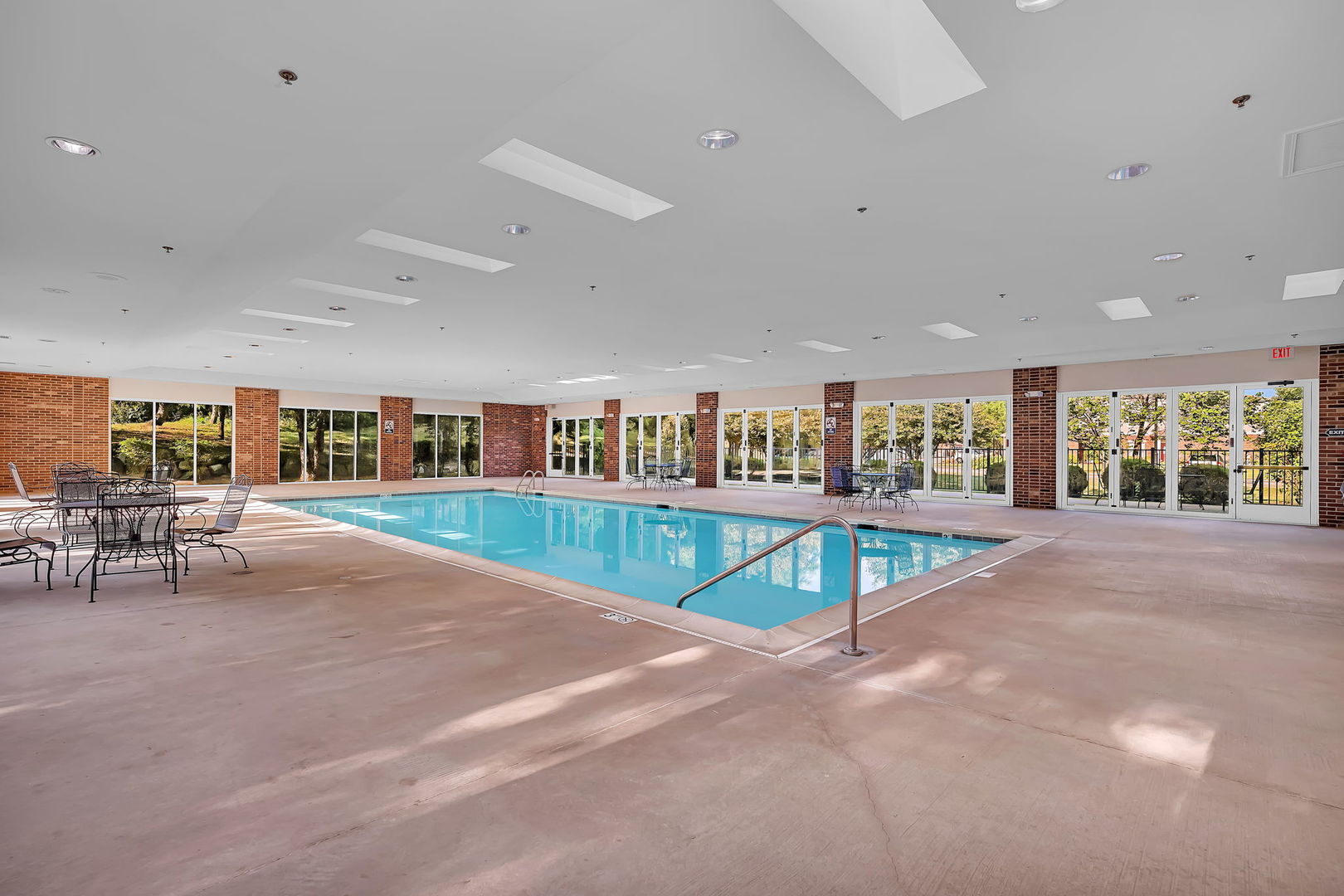 116 Clubhouse Lane #116, Oswego, IL 60543