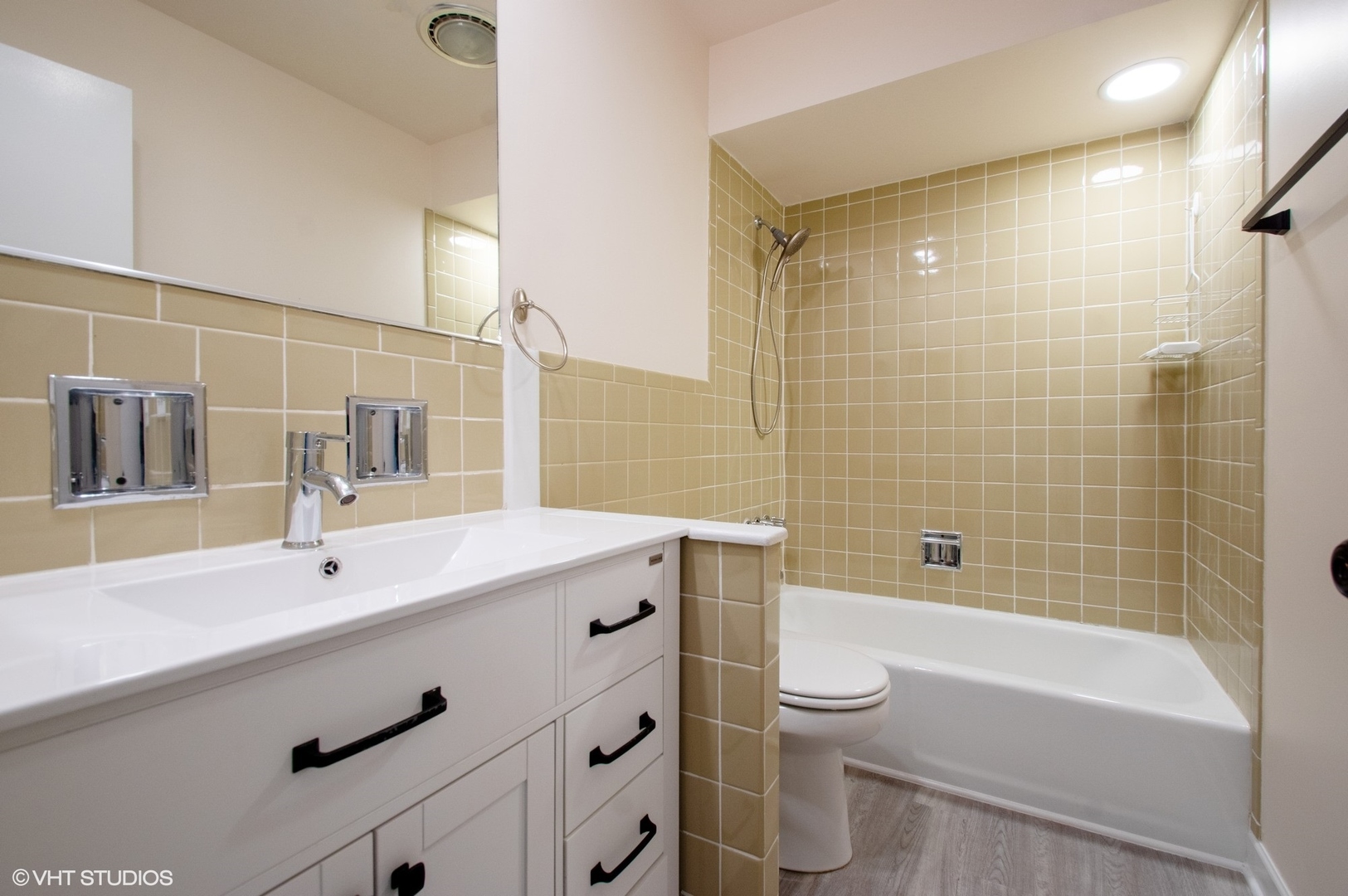 2300 SHERMAN Avenue #2D, Evanston, IL 60201