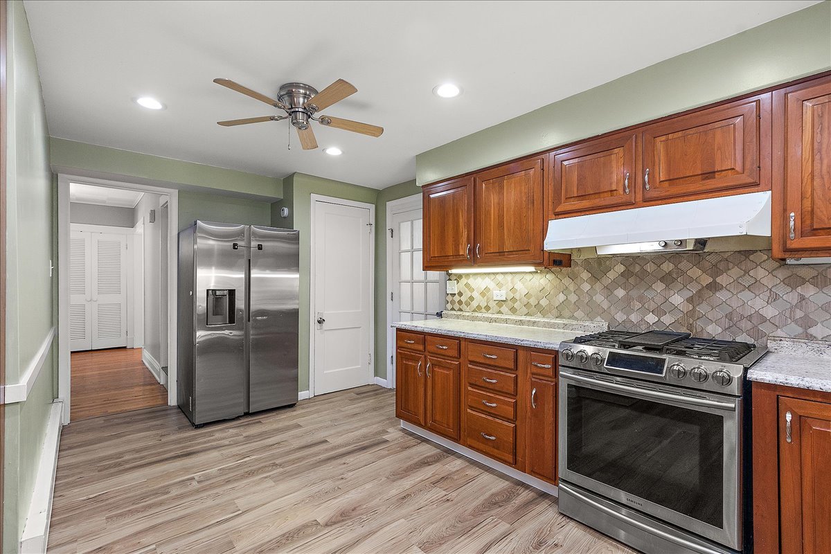 1758 Pine Road, Homewood, IL 60430