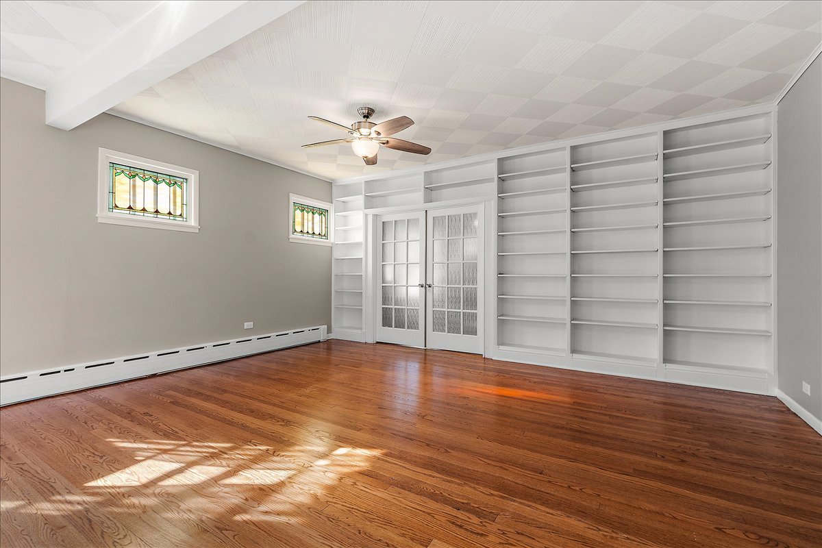 1758 Pine Road, Homewood, IL 60430