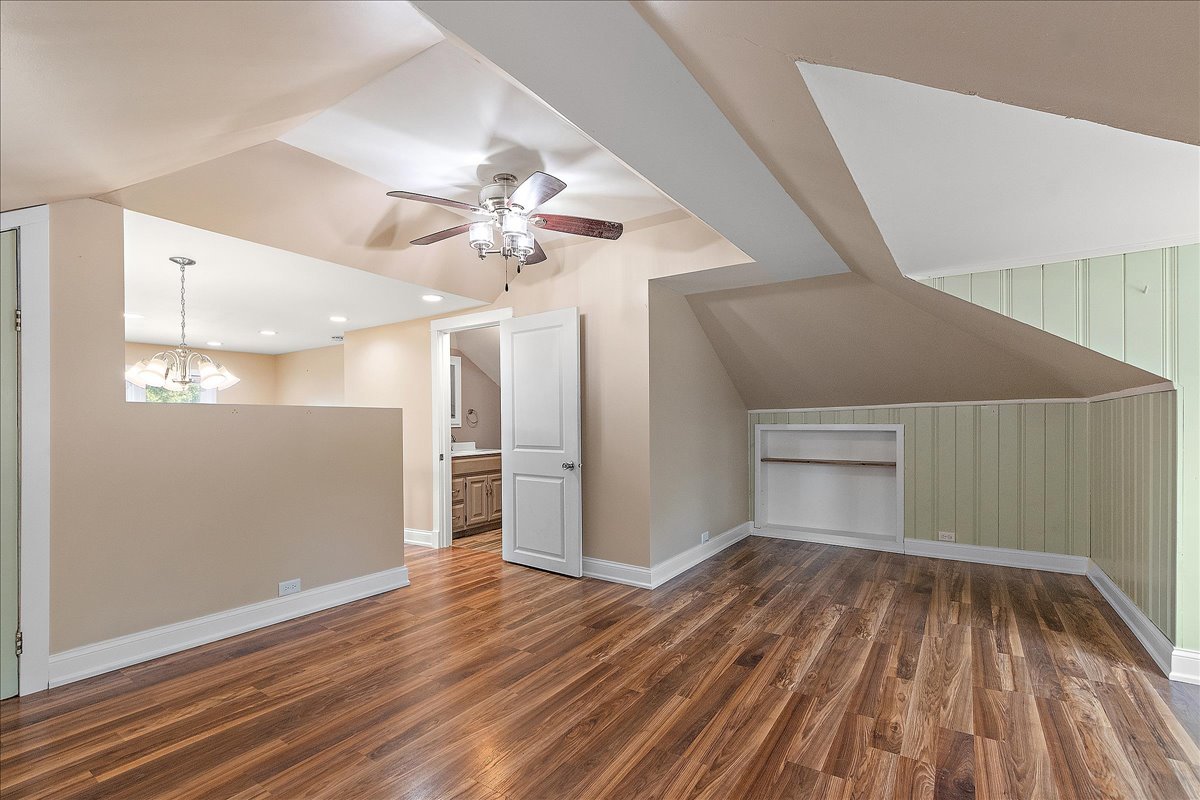 1758 Pine Road, Homewood, IL 60430