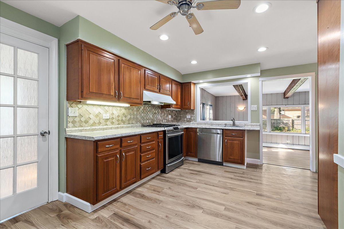 1758 Pine Road, Homewood, IL 60430