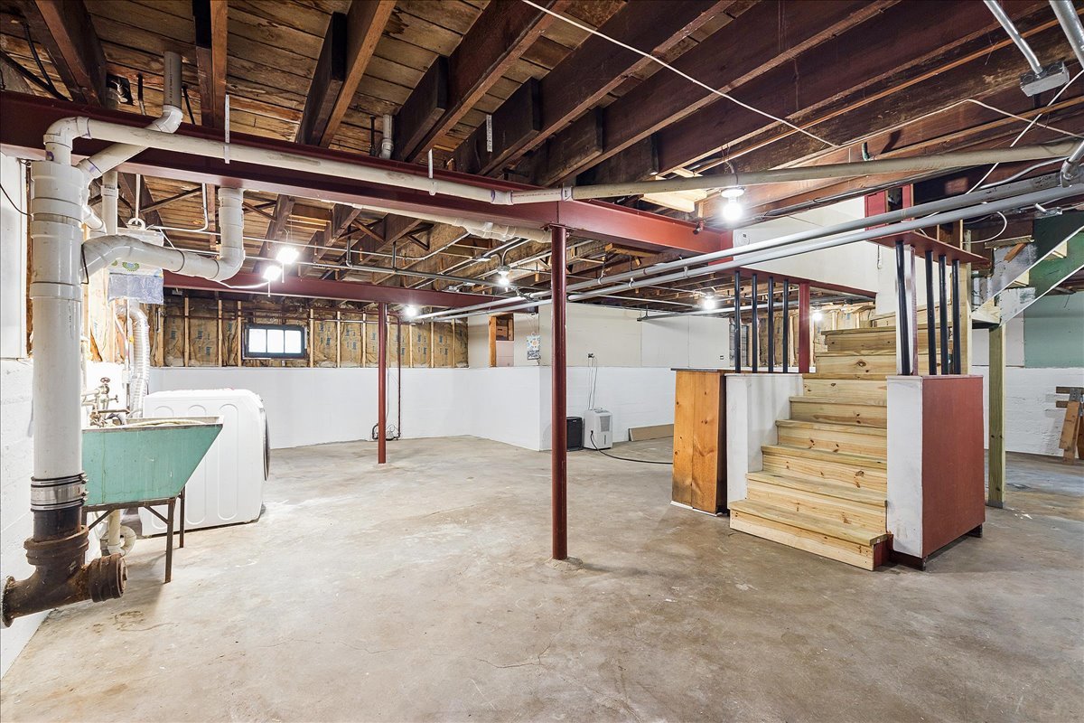 1758 Pine Road, Homewood, IL 60430