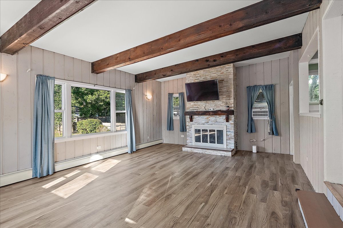 1758 Pine Road, Homewood, IL 60430