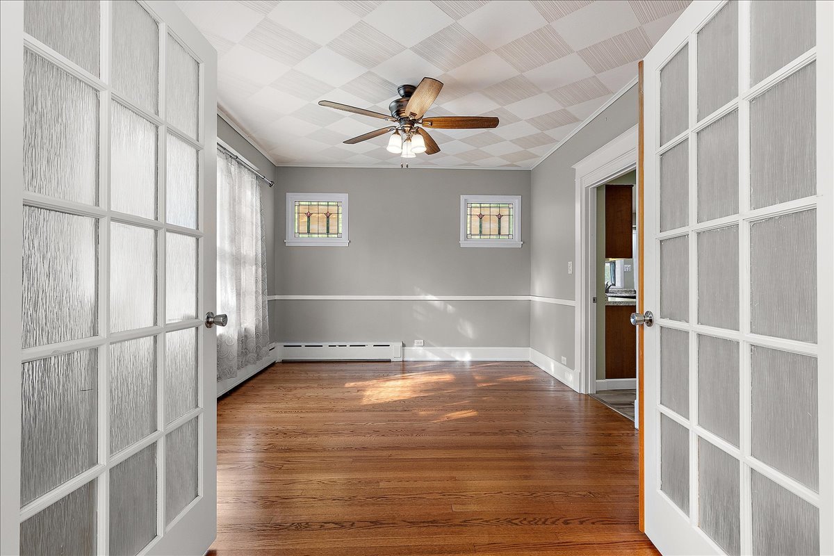 1758 Pine Road, Homewood, IL 60430