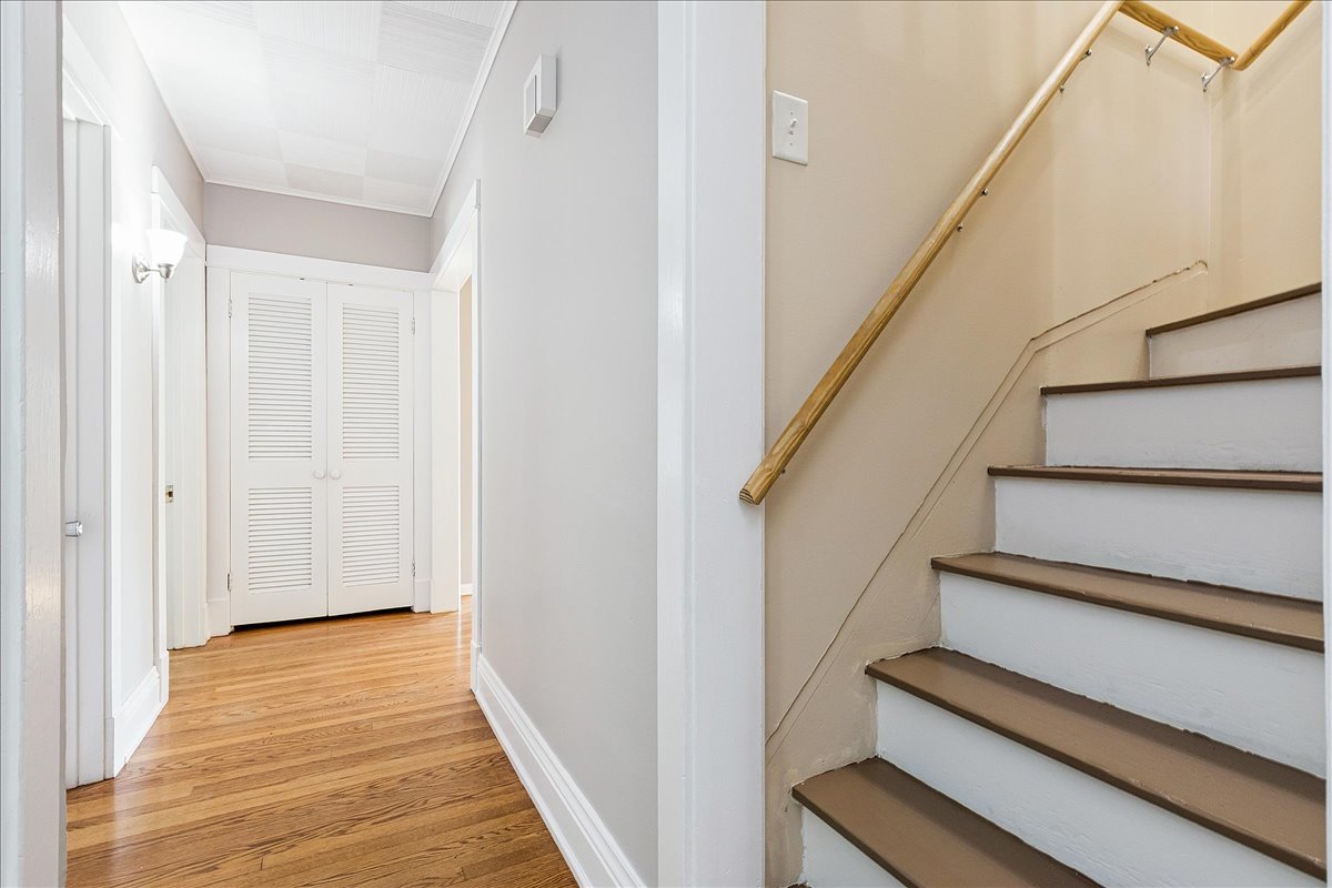 1758 Pine Road, Homewood, IL 60430