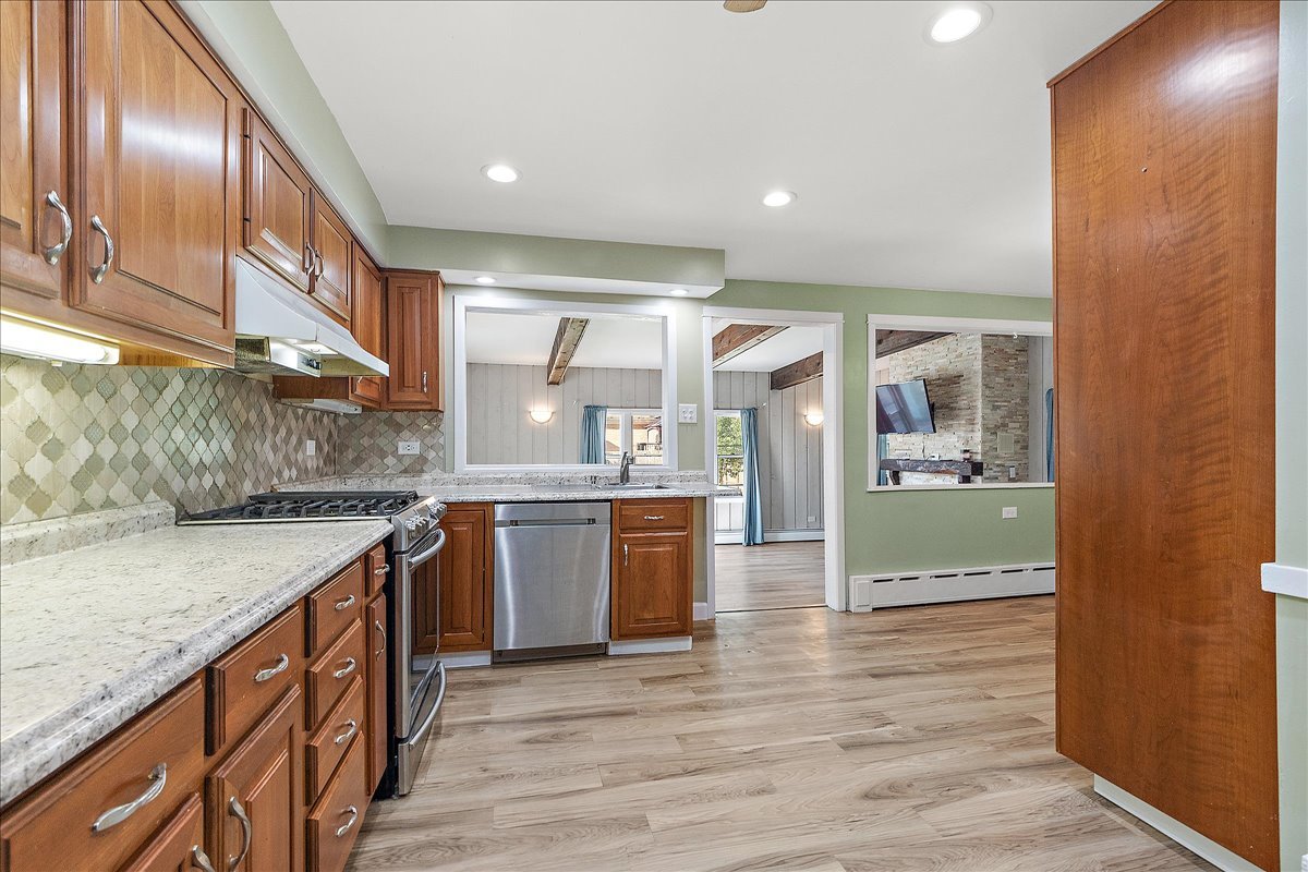 1758 Pine Road, Homewood, IL 60430