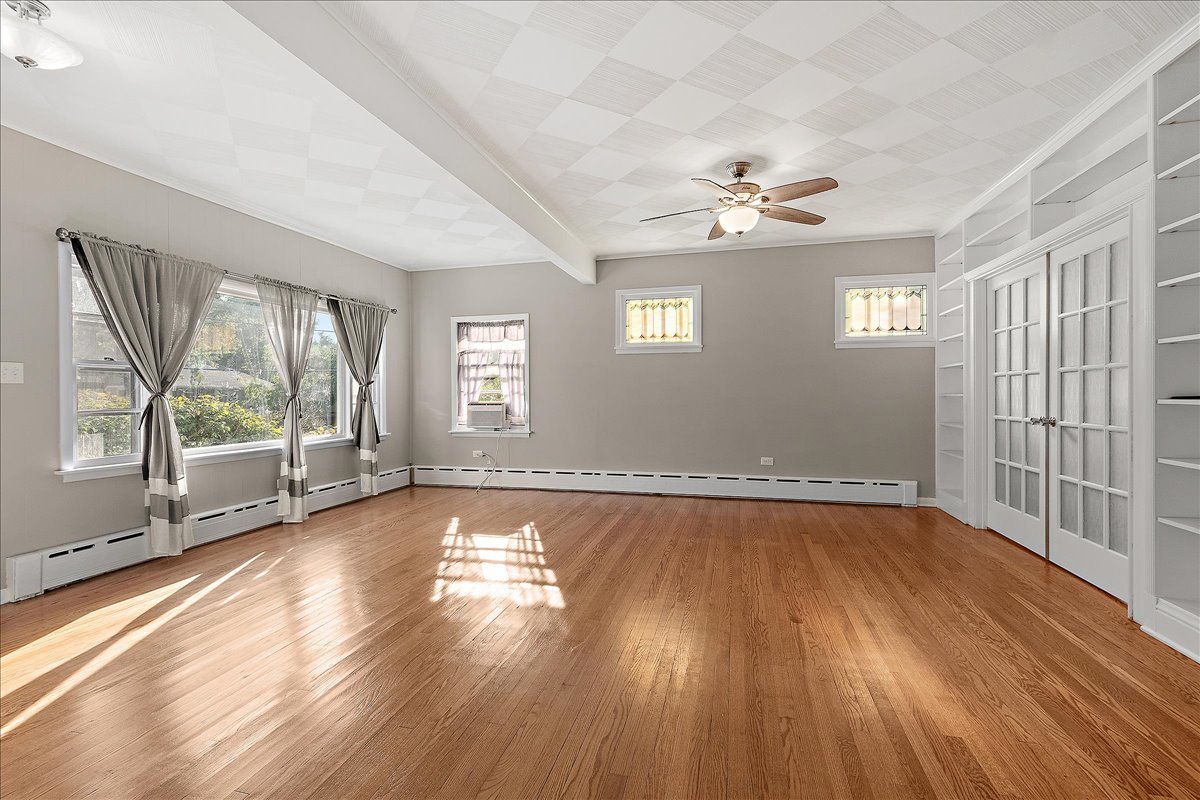 1758 Pine Road, Homewood, IL 60430